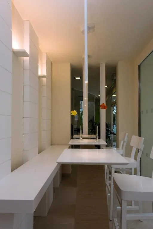 Residence Belmare Rimini 4*,