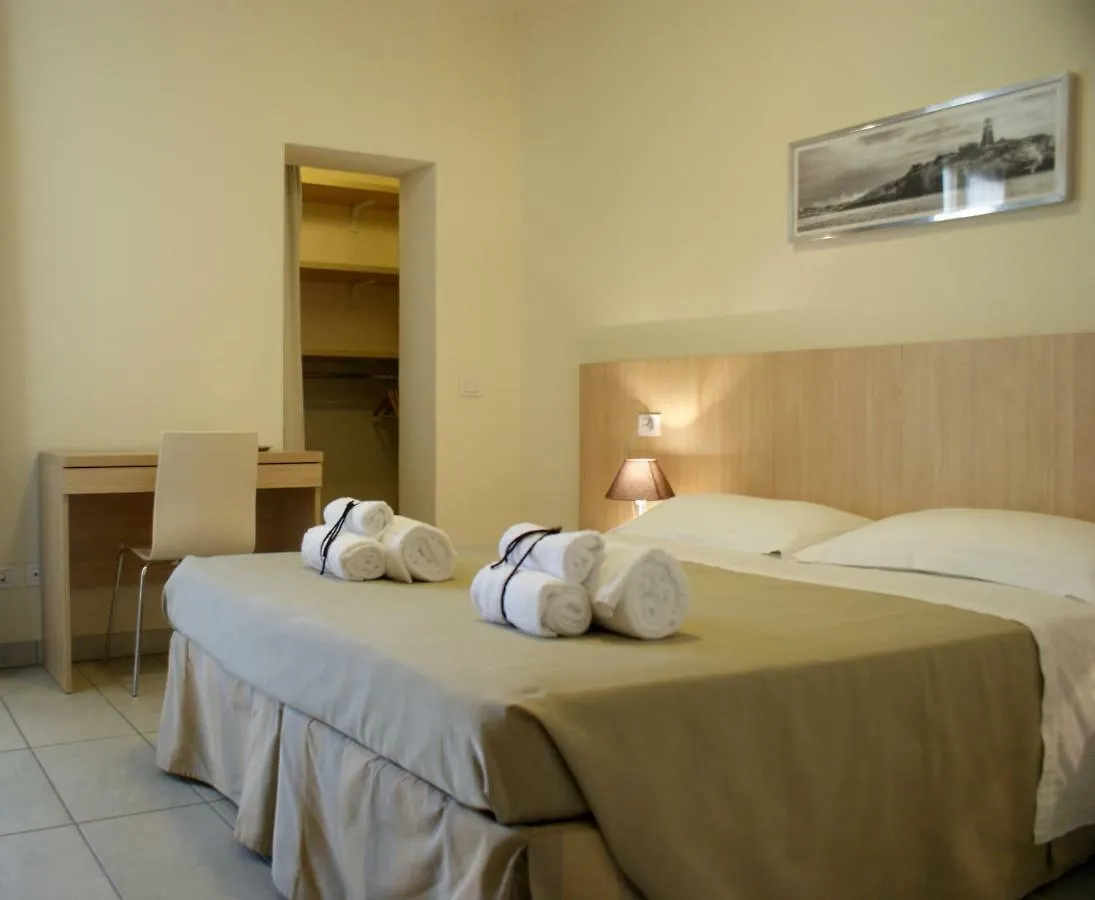 Residence Belmare Rimini 4*,