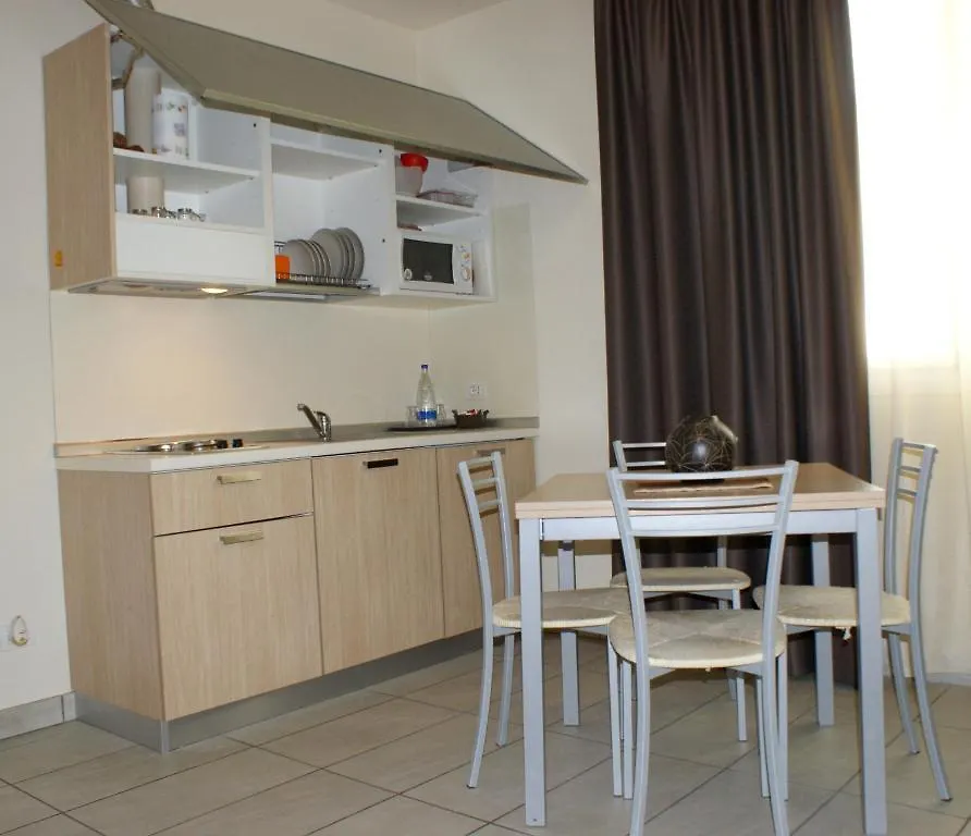 **** Apartmanhotel Residence Belmare Rimini Olaszország